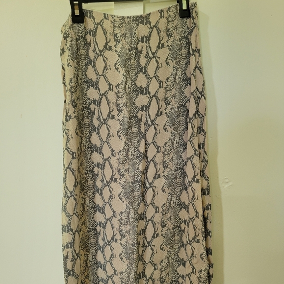 Snake Print Women's Skirt - Picture 1 of 8